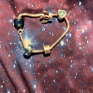 Charm bracelet